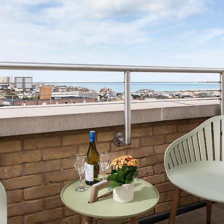 Q Square By Supercity Aparthotels Brighton Екстер'єр фото
