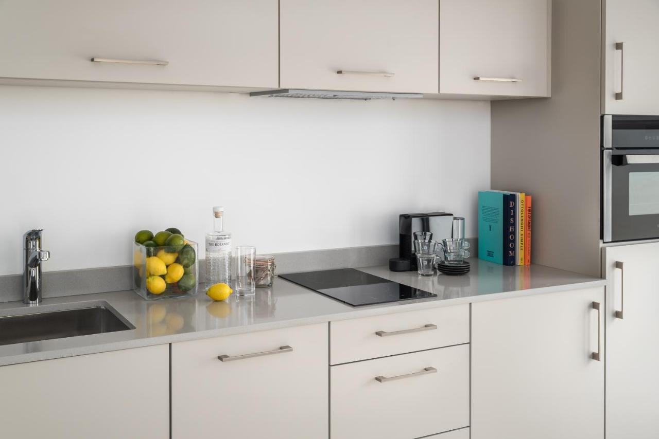 Q Square By Supercity Aparthotels Brighton Екстер'єр фото