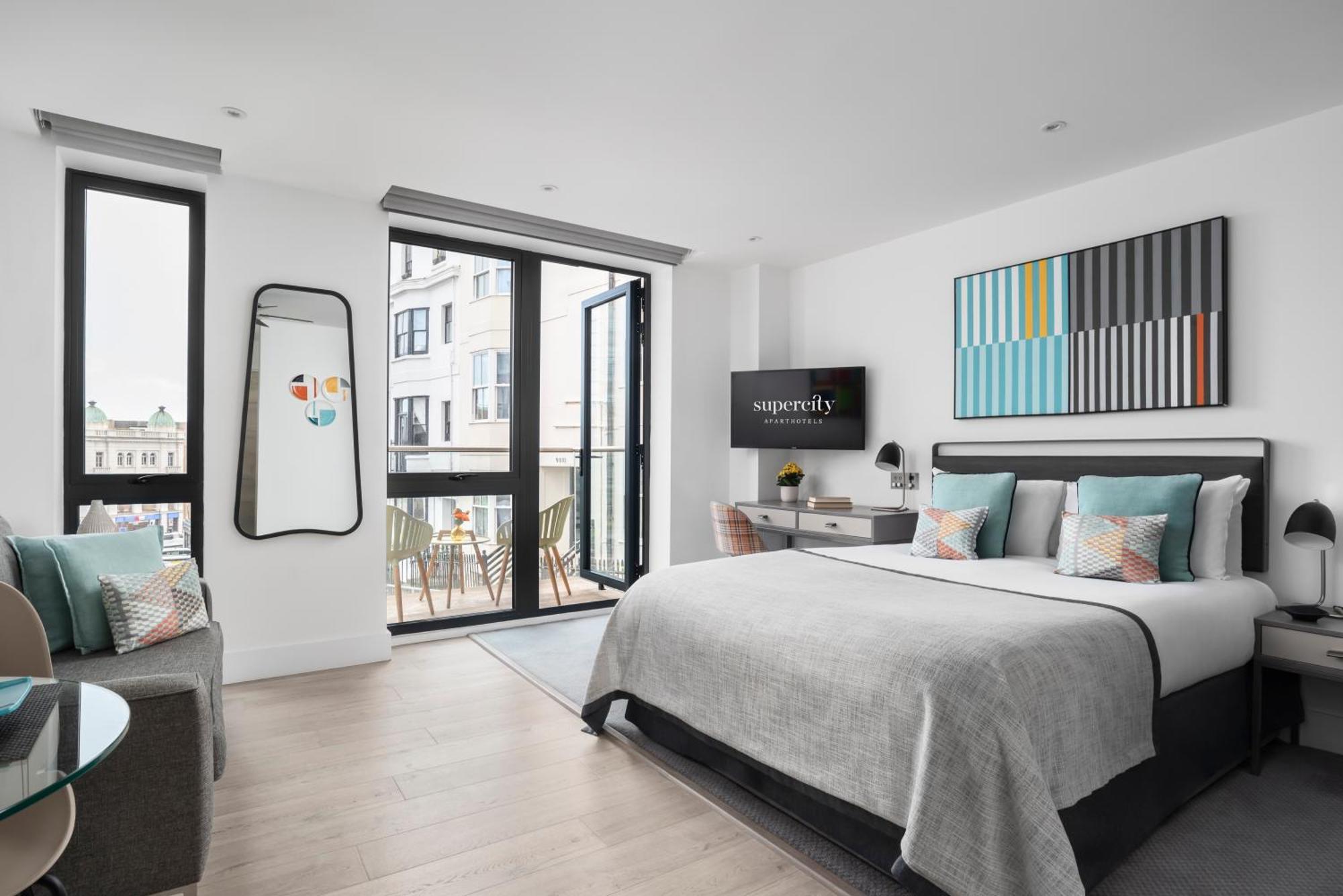 Q Square By Supercity Aparthotels Brighton Екстер'єр фото