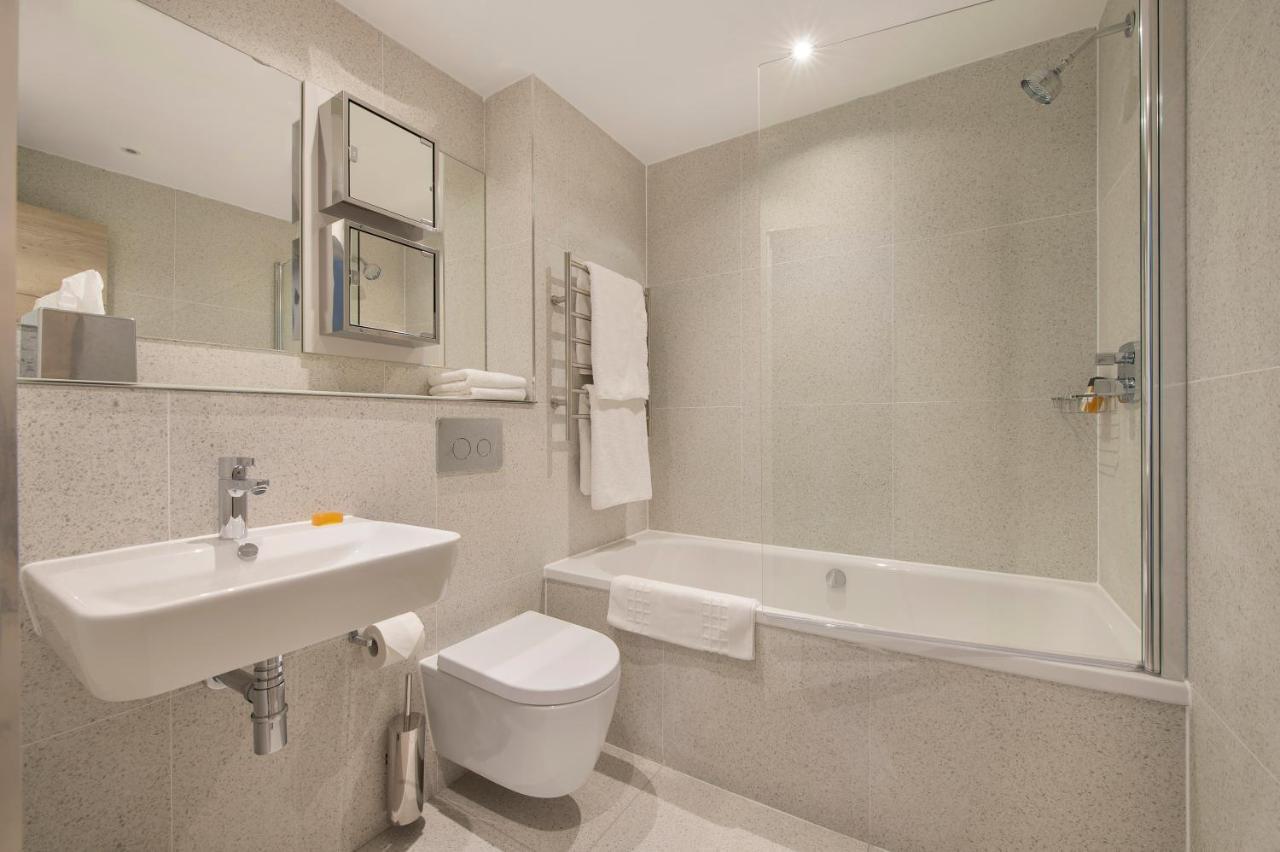 Q Square By Supercity Aparthotels Brighton Екстер'єр фото
