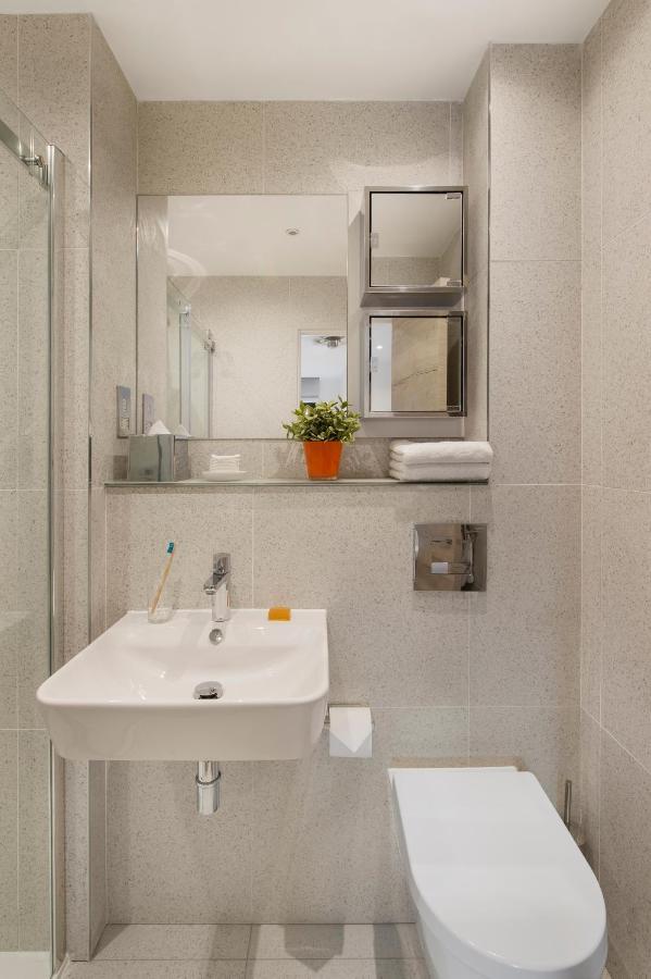 Q Square By Supercity Aparthotels Brighton Екстер'єр фото