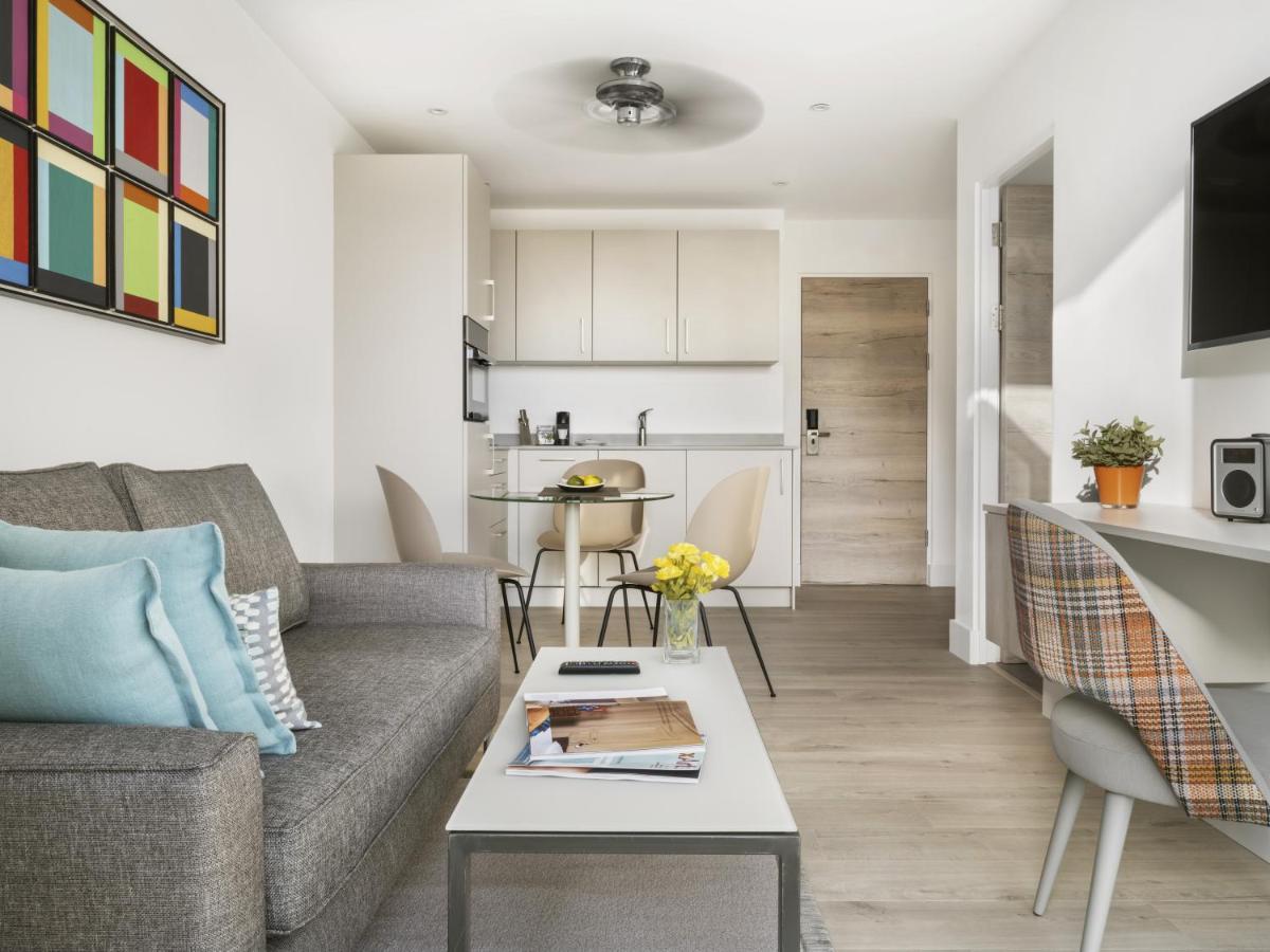 Q Square By Supercity Aparthotels Brighton Екстер'єр фото