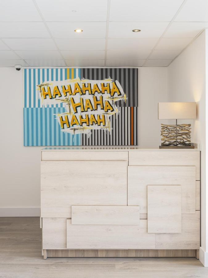 Q Square By Supercity Aparthotels Brighton Екстер'єр фото
