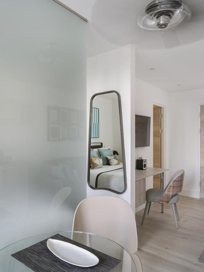 Q Square By Supercity Aparthotels Brighton Екстер'єр фото